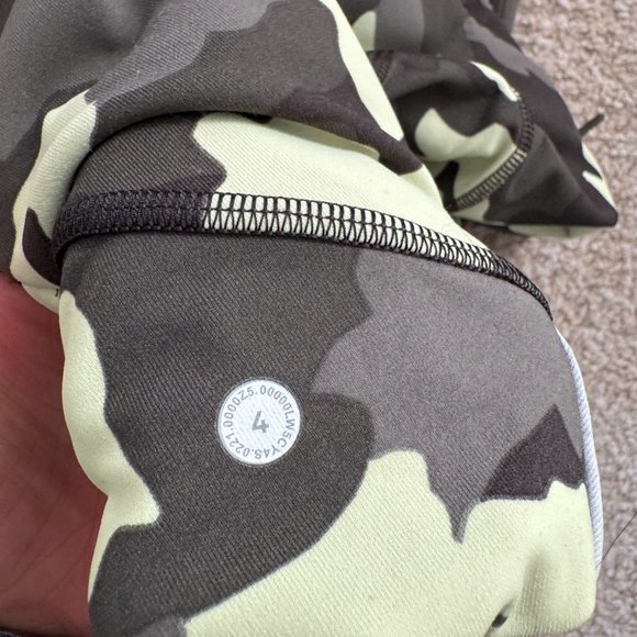 LuluLemon Swift Speed HR Tight 28": Camo - Picture 7 of 7